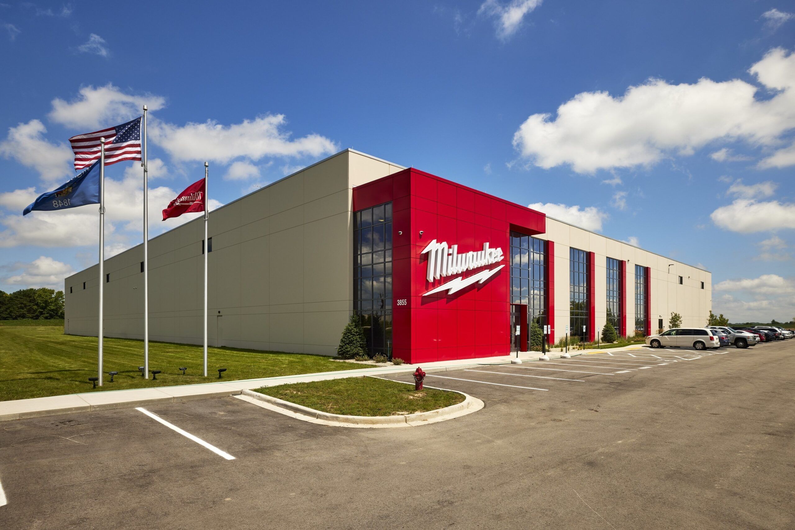 On Aug. 10, Milwaukee Tool was joined by the Wisconsin Economic Development Corporation, the Milwaukee 7 and local officials to celebrate the grand opening of the company's newest manufacturing plant in West Bend, Wisconsin. 
