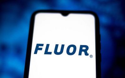 Fluor chairman retires