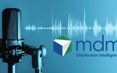 Microphone with waveform on blue background, broadcasting or pod